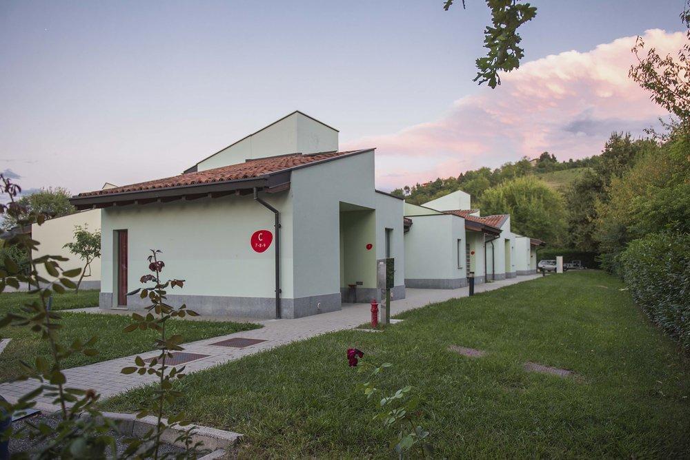 Albavillage Wellness & 3*